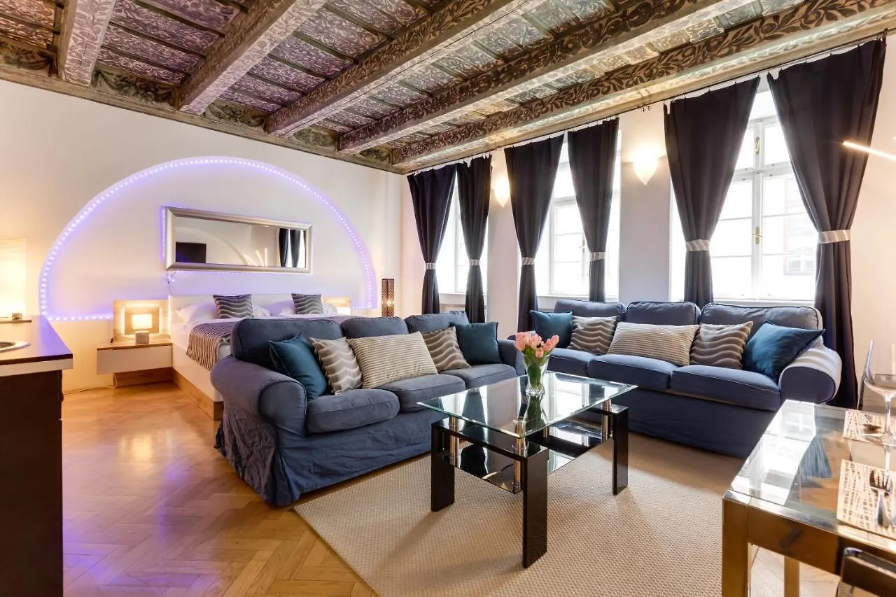 Charles Bridge Royal Apartments - Castle District Praga